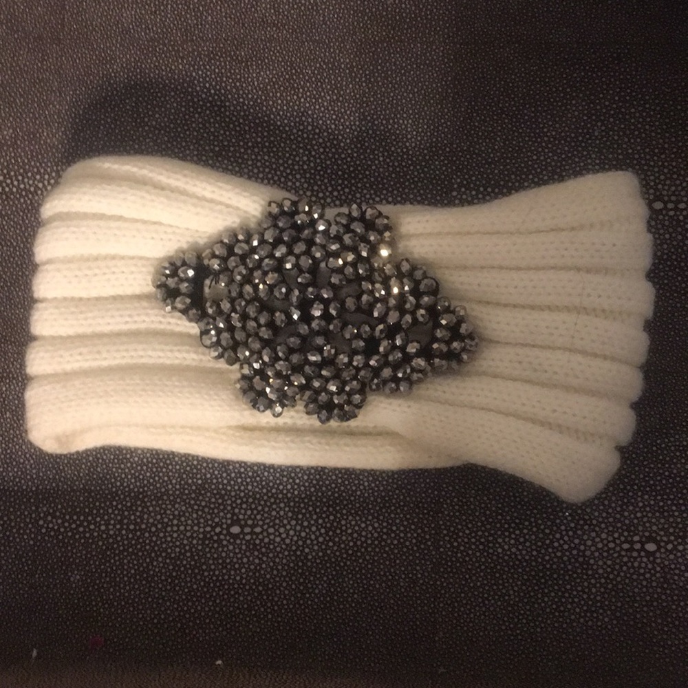 Winter hat / headband / earmuffs
